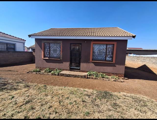 2 BEDROOM HOUSE FOR SALE IN EVATON WEST